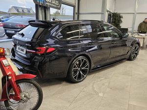 23 BMW 530 e M-SPORT TOURING X-DRIVE (AWD) HYBRID - Image 3