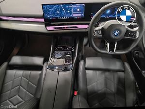 BMW 5-Series 530e M Sport Saloon - Image 4