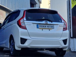 Honda fit Hybrid AA APPROVED - Image 4