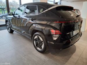 Hyundai KONA PLATINUM 65KWH ** ONLY 2500 km ** - Image 4