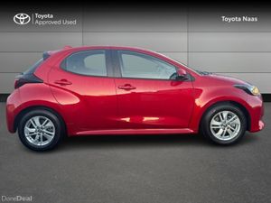 Toyota Yaris YARIS HYBRID 1.5 LUNA - Image 3