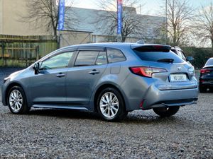 2020 Toyota Corolla Touring - Image 4