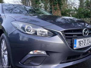 Mazda Mazda3 2016 1.5 PETROL EXEC 5dr IRISH CAR - Image 2
