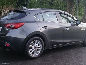 Mazda Mazda3 2016 1.5 PETROL EXEC 5dr IRISH CAR - Image 4