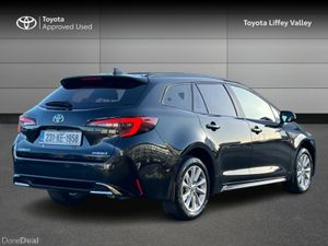 Toyota Corolla HYBRID LUNA TOURING SPORT AUTO - Image 2