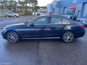 200 AVANTGARDE AUTO PETROL LOW LOW MILEAGE - Image 4