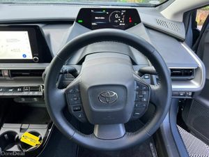 Toyota Prius 1.8 HYBRID // LIKE NEW 3, 000 KM // D - Image 4