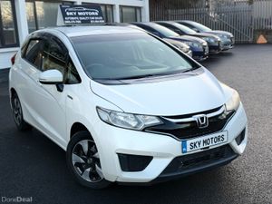 2016 Honda Fit 1.5 Hybrid Auto, 51 Miles - Image 2