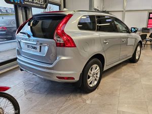 16 VOLVO XC60/ 62,000 KMS - Image 2