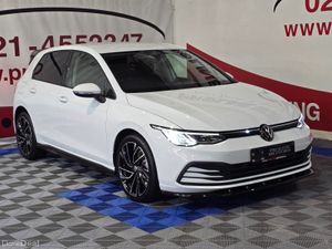 VW GOLF 1.5 TSI 6 SPEED MANUAL LIKE NEW!! - Image 2