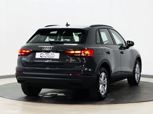 *39* 2022 Audi Q3 1.4tfsi technik - Image 4