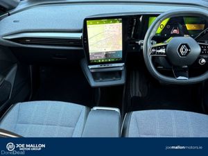 Renault Megane TECHNO 60 KWH GSR2 - Image 4