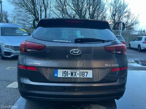 191 Hyundai Tuscon Executive petrol - Image 3