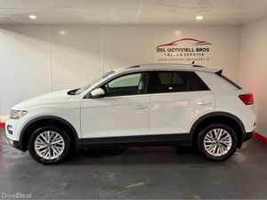 Volkswagen T-Roc DESIGN 1.0 TSI 110HP 5DR - Image 4