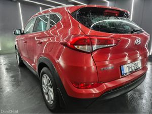 Hyundai Tucson 1.7 EXECUTIVE 5DR - Image 2
