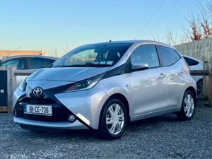 Toyota Aygo 1.0 X-play 4DR - Image 4