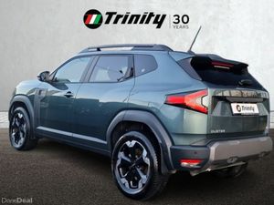 Dacia Duster ** 4X4 EXTREME MHEV 140BHP ** TRINITY - Image 3
