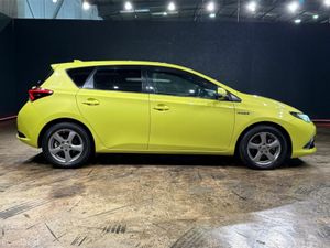 Toyota Auris HYBRID 1.8L AUTOMATIC - Image 3