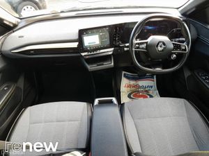 Renault Megane E-Tech Techno EV60 220hp - Image 2