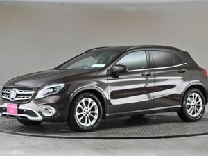 Mercedes-Benz GLA GLA 180 **HALF LEATHER**REVERSE - Image 4