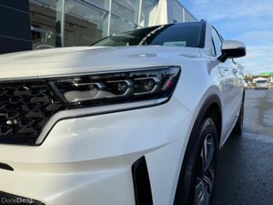 Kia Sorento Phev K3 5DR Auto - Image 3