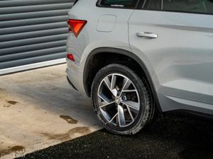 Skoda Kodiaq 7S SPT 2.0tdi 150HP DSG *Panoramic Gl - Image 3