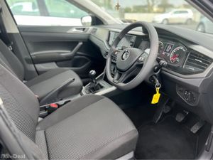 Volkswagen Polo VERY LOW MILEAGE - TRENDLINE 1.0 M - Image 2