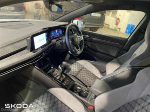 Volkswagen Golf R-Line 1.5TSI 130bhp - Image 4