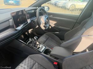 Volkswagen Golf R-LINE 1.5 TSI 150HP MANUAL - Image 3