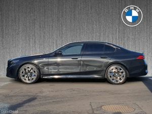 BMW 5-Series 520i M Sport Pro Saloon - Image 3