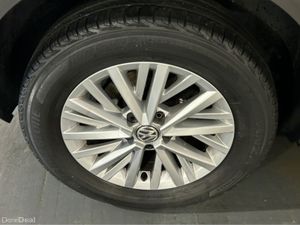 Volkswagen T-Roc DESIGN 1.0 TSI MANUAL 6SPEED FWD - Image 4