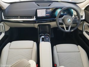 BMW iX1 iX1 eDrive20 xLine - Image 4
