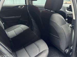 Kia Ceed 1.6 D MHEV K2 MY23 5DR - Image 3