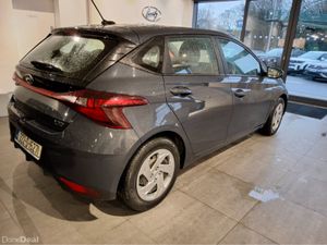 Hyundai i20 CLASSIC 5DR - Image 2