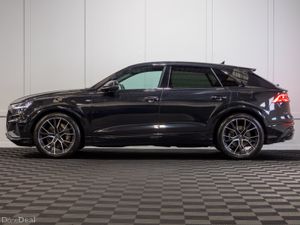 232 Audi Q8 55 TFSIe S-Line Black Edition - Image 3