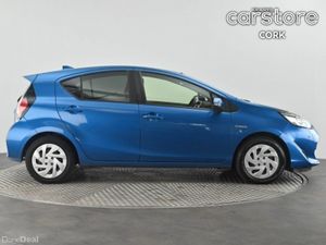 Toyota Aqua 1.8 Hybrid - Image 2