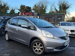 2008 Honda Fit Auto - Image 2