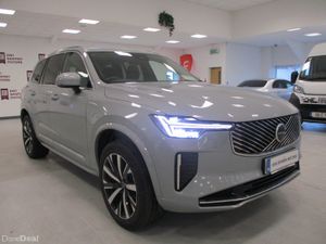 Volvo XC90 T8 CORE PHEV 7 SEATER 2025 - Image 3