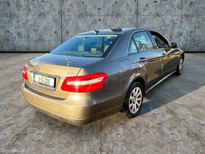 11 Mercedes-Benz E-Class E 200 CDI BlueEfficiency - Image 2