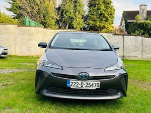 TOYOTA PRIUS 2022 HYRBID AUTOMATIC - Image 2