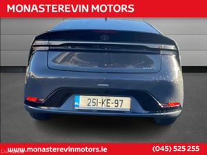 Toyota Prius PLUG-IN HYBRID - Image 4