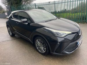 Toyota C-HR 231 D HYBRID SOL AUTO AS NEW!! - Image 2