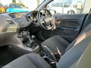 Ford Fiesta ZETEC 1.25 60PS M5 5DR MCA 4DR - Image 3