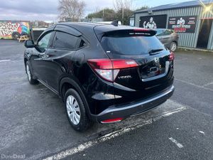 2015 HONDA VEZEL HYBRID AUTOMATIC FRESH NCT - Image 3