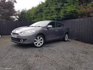 FLUENCE TOM TOM... NCT 01/27...LOW KMS - Image 2