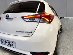 Toyota Auris 2016 - Image 4
