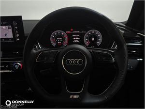 Audi A4 Avant Black Edition - Image 4