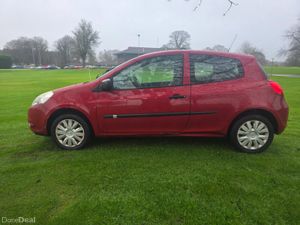 Renault Clio 1.1 petrol - Image 4