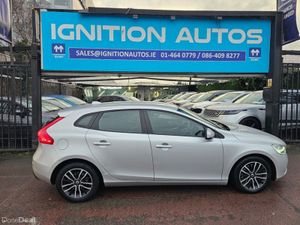 Volvo V40 1.5 PETROL, MOMENTUM MODEL, AUTOMATIC, I - Image 2