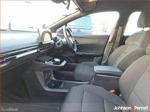 MG MG4 LONG RANGE LIKE NEW CONDITION - Image 3